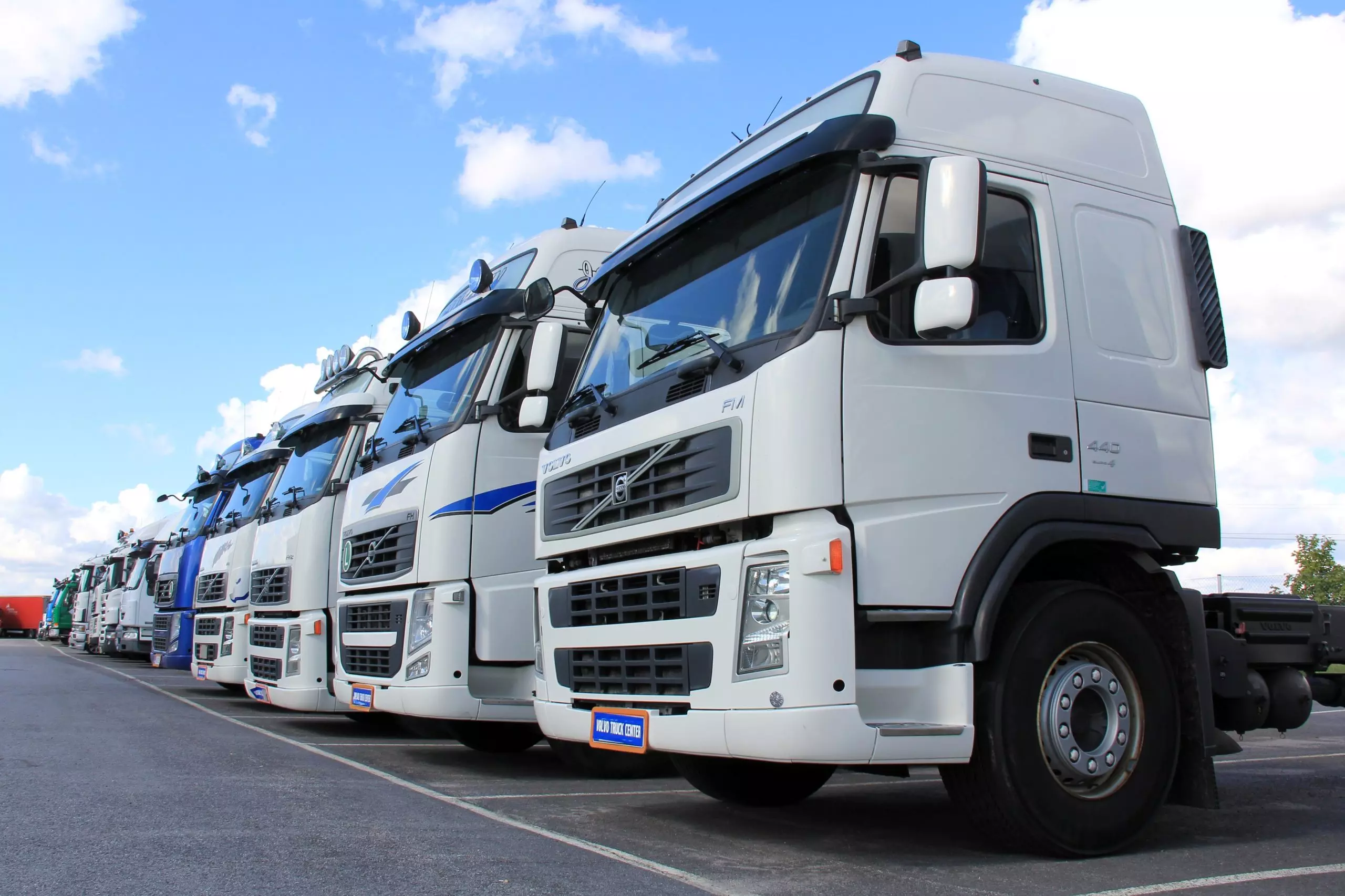 Services transporteur routiers truck volvo